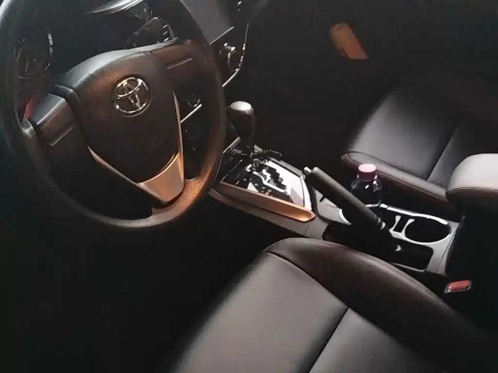 Toyota Corolla — миниатюра 5