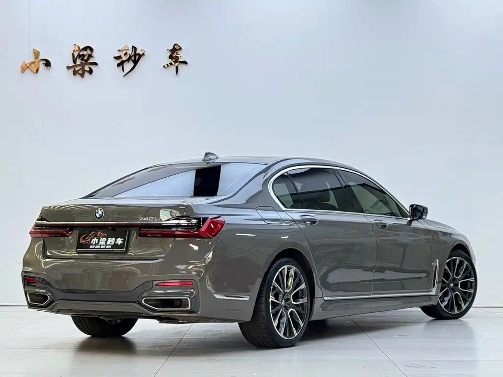 BMW 7 Series — миниатюра 3