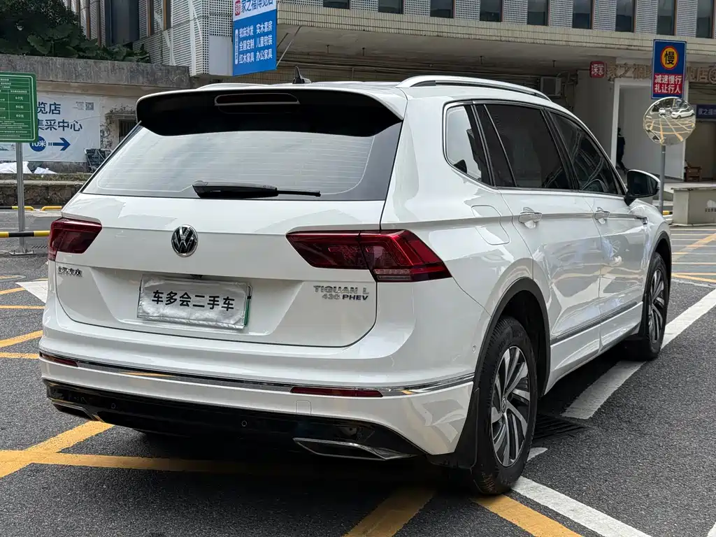Volkswagen Tiguan L PHEV — миниатюра 6
