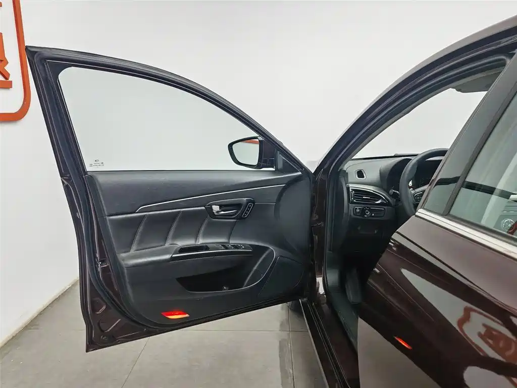 GAC GA6 2016 235T DCT Luxury