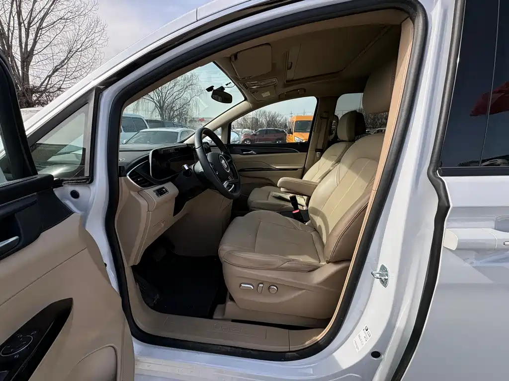 BUICK GL8 NEW ENERGY