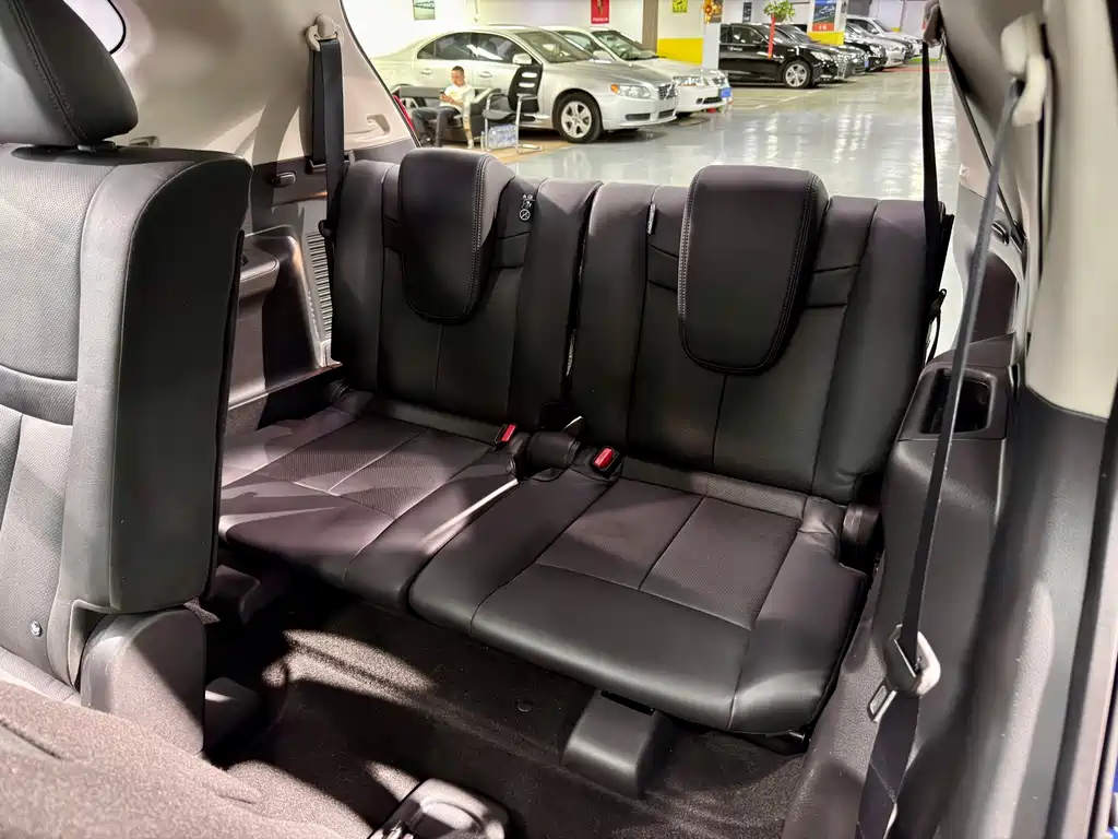 Nissan X-Trail 2017 2.0L CVT мест Comfort 2WD