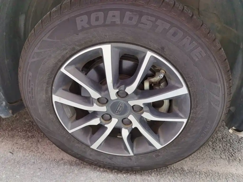 Geely Emgrand — миниатюра 7