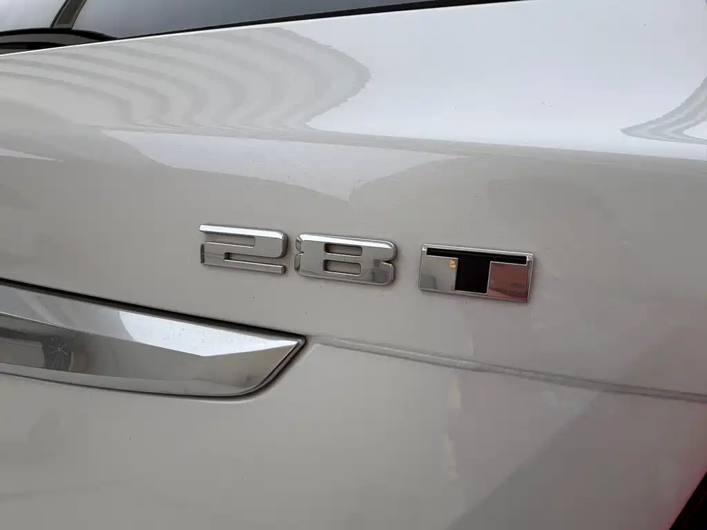 Cadillac XT5 — миниатюра 20
