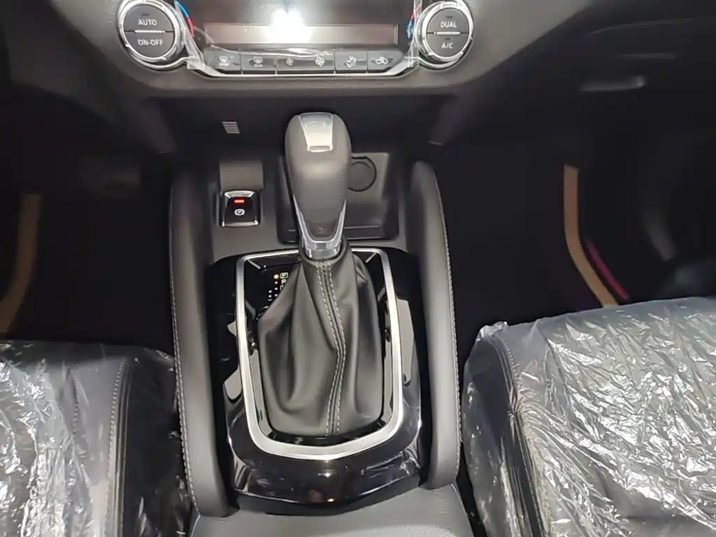 Nissan Qashqai — миниатюра 14