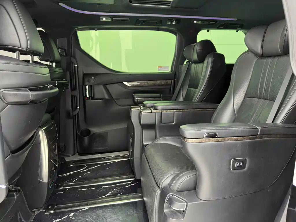 Toyota Alphard 2019 2.5L Luxury