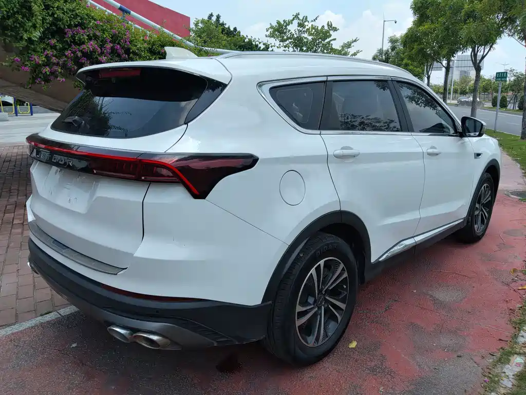 JETOUR X70 PLUS 2021 1.6T DCT 5 мест