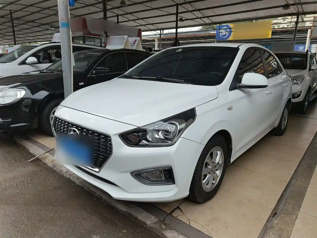 HYUNDAI RENA