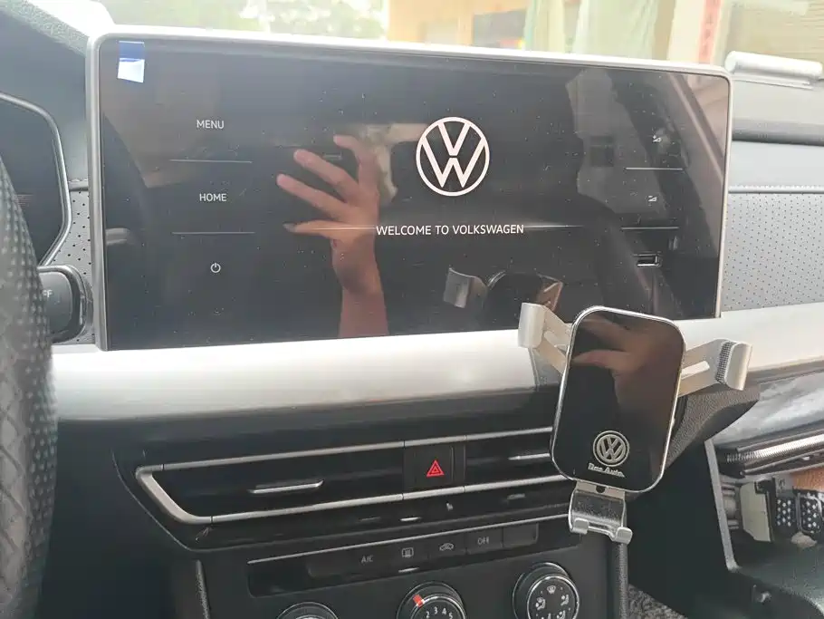 Volkswagen Lavida — миниатюра 13