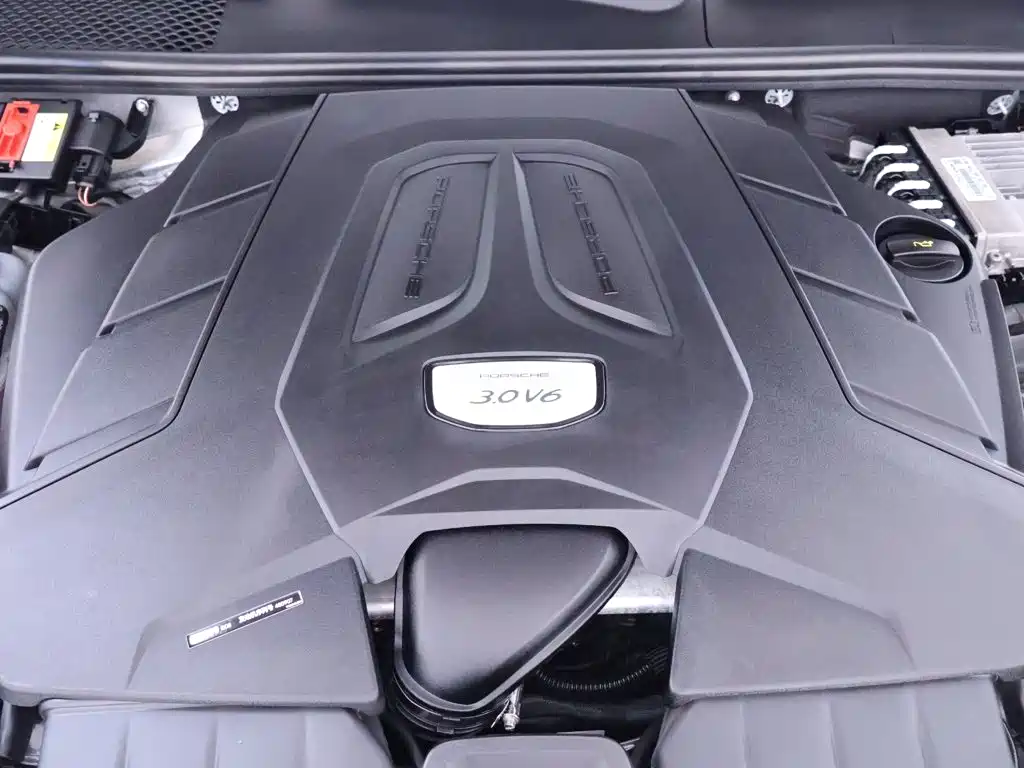 Porsche Cayenne — миниатюра 24
