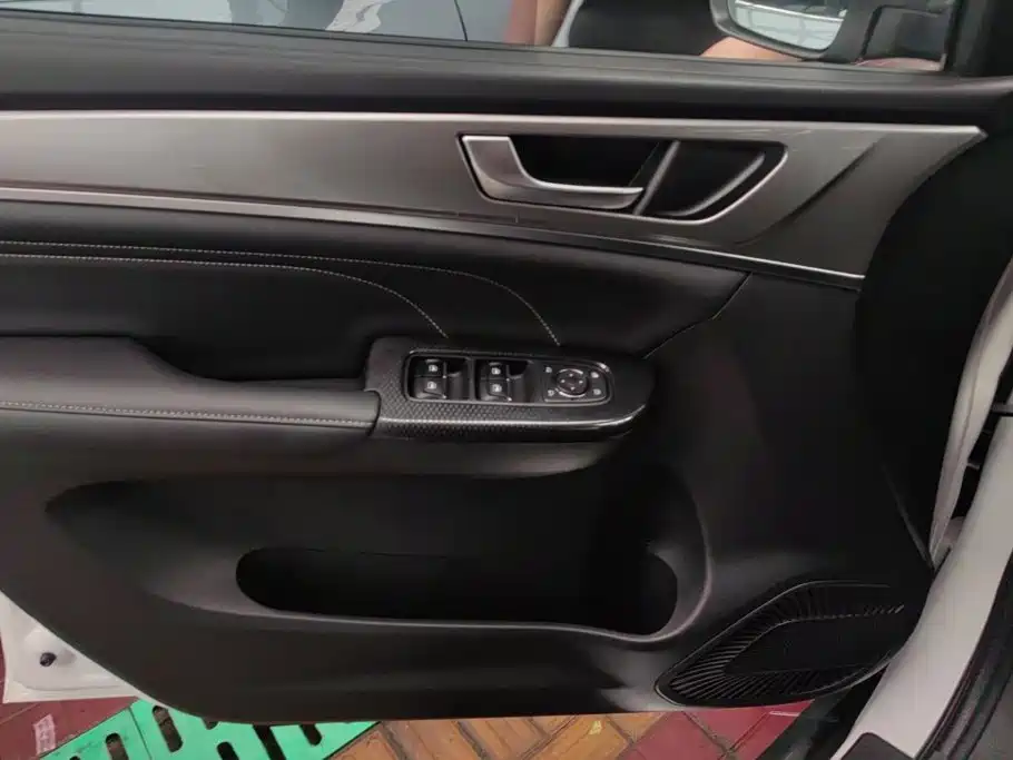 Haval M6 — миниатюра 7