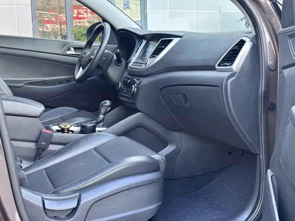 Hyundai Tucson 1.6T DCT 2WD Smart Type, фото 10