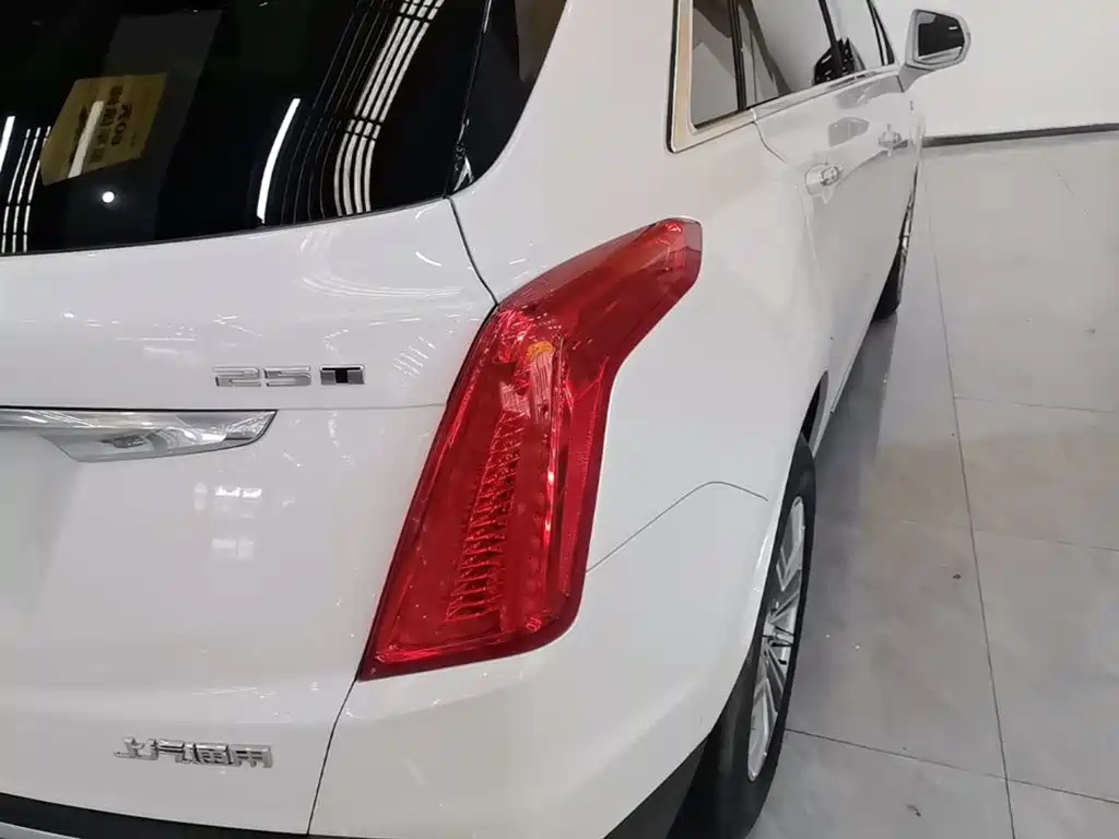 Cadillac XT5 — миниатюра 8