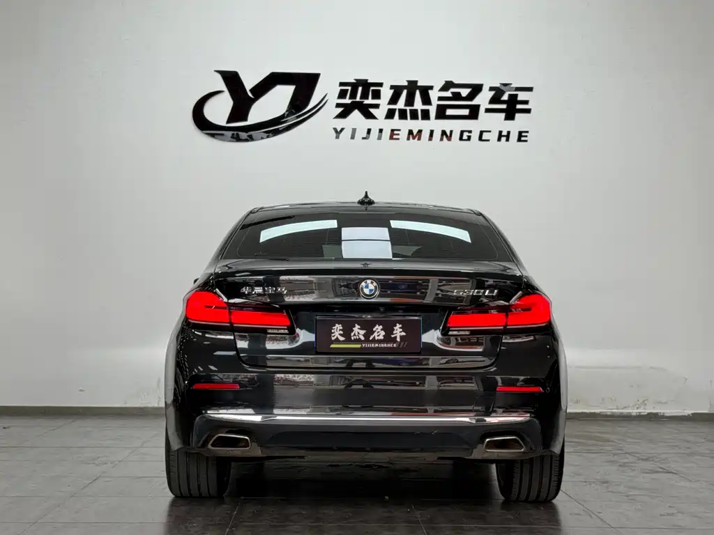 BMW 5 Series — миниатюра 8