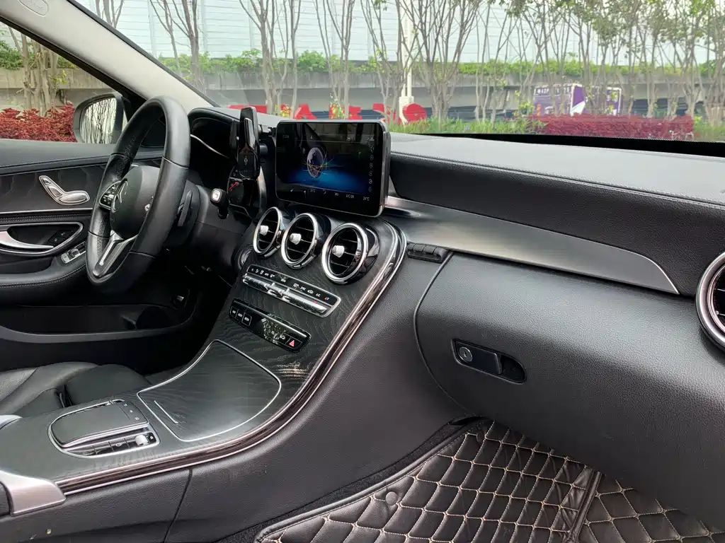 Mercedes-Benz C-Class - фото 27