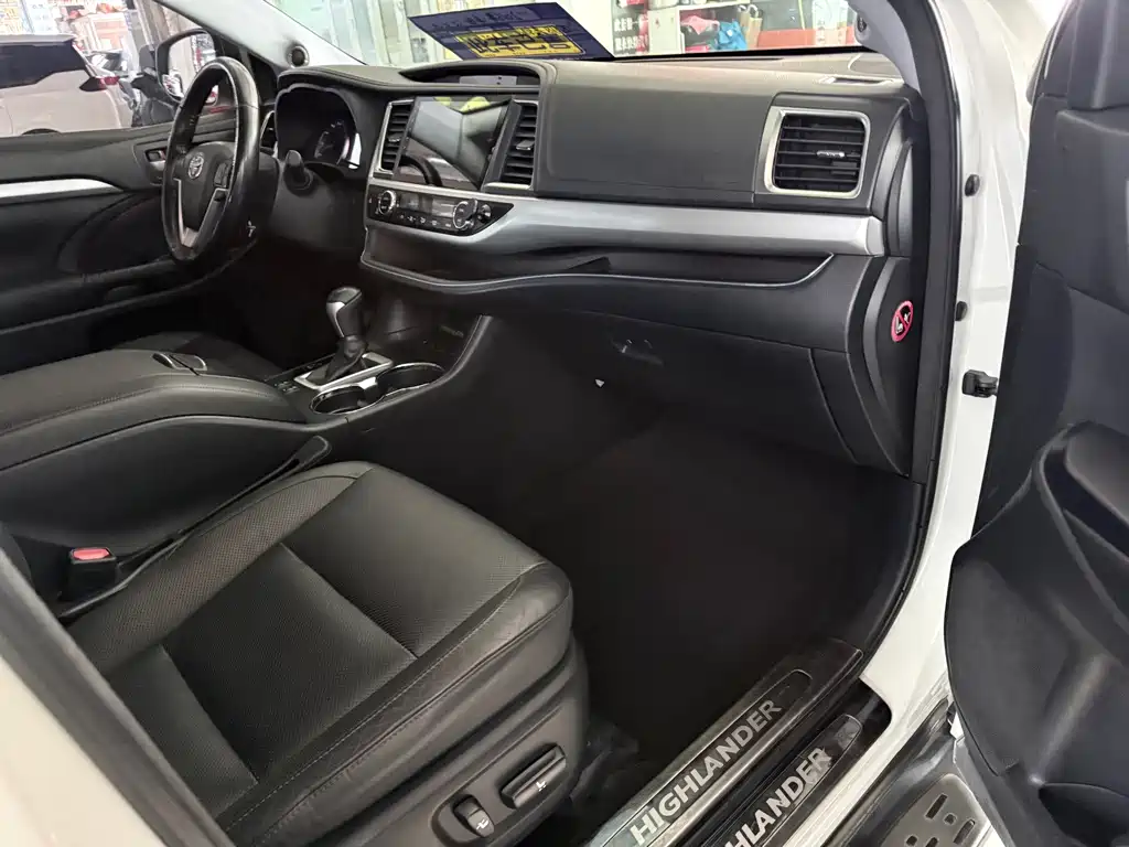 Toyota Highlander — миниатюра 20