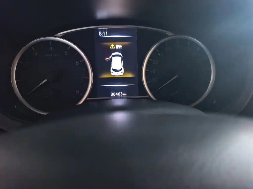 Nissan Tiida — миниатюра 8