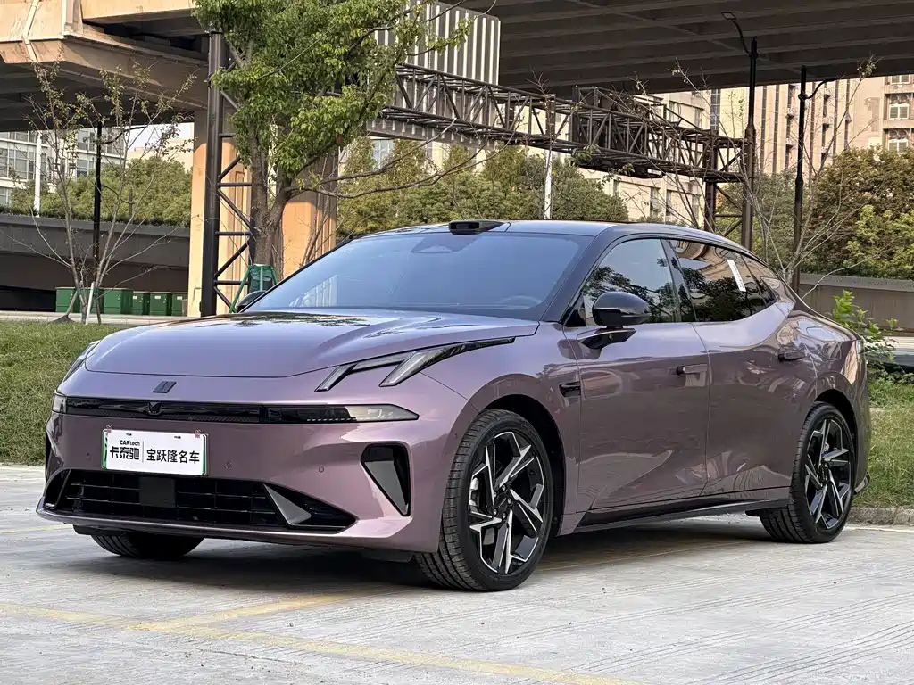 Lynk & Co 07 EM-P