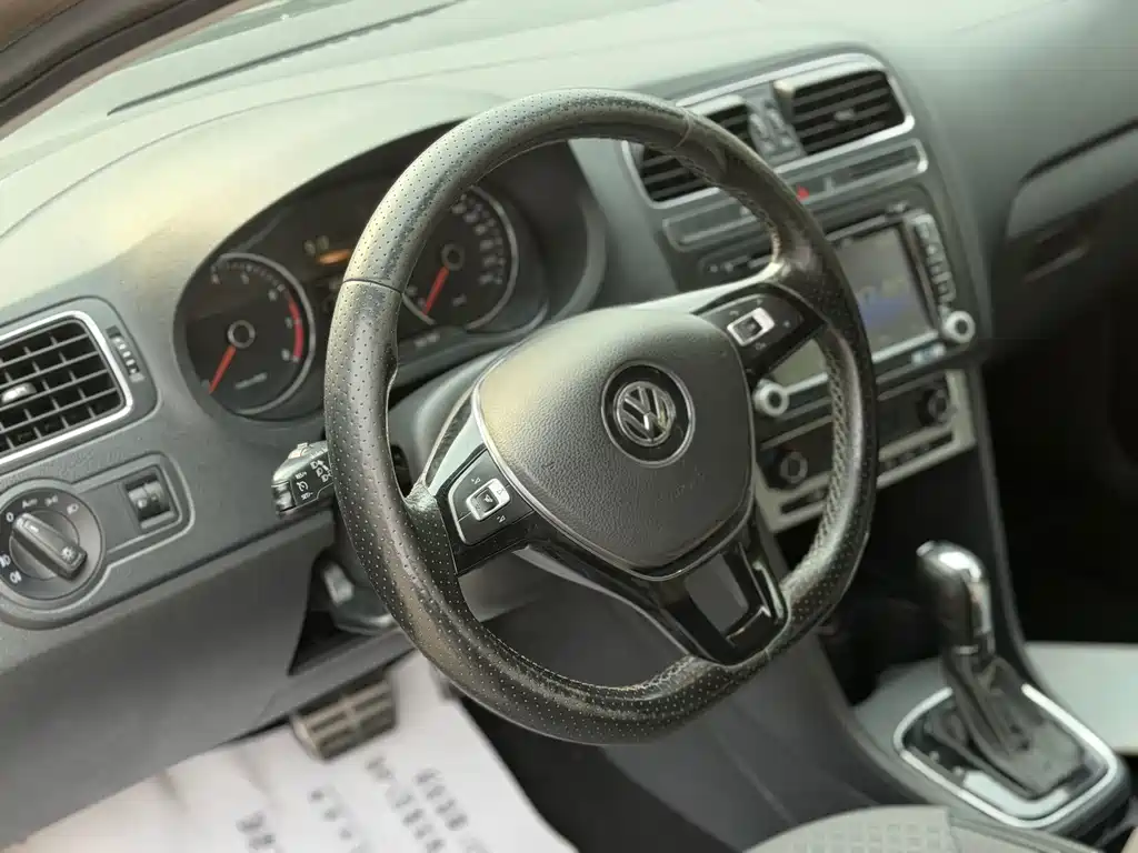 Volkswagen Polo — миниатюра 4