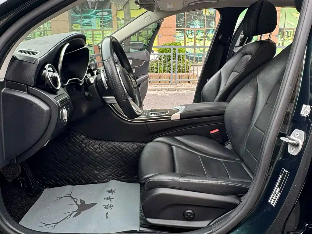 Mercedes-Benz C-Class — миниатюра 4
