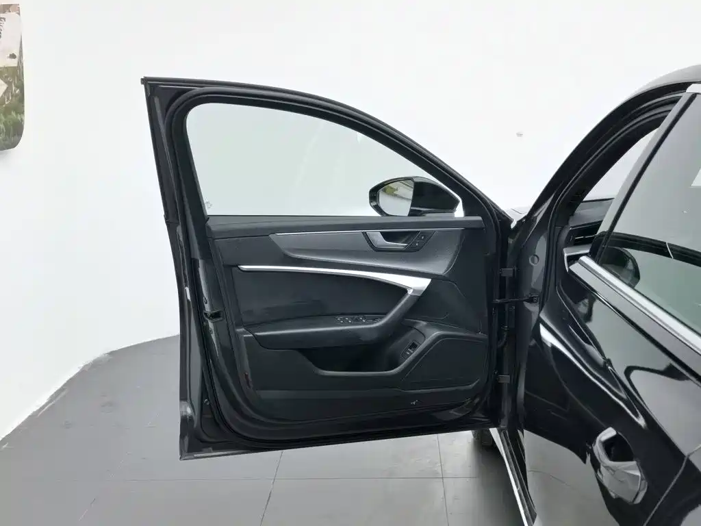 Audi A6L 2021 40 TFSI Luxury