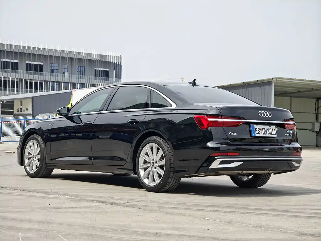 Audi A6L — миниатюра 12