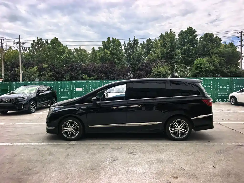 Honda Elysion — миниатюра 9