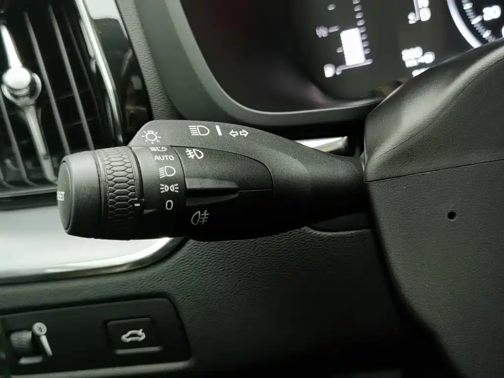 Volvo XC60 — миниатюра 21