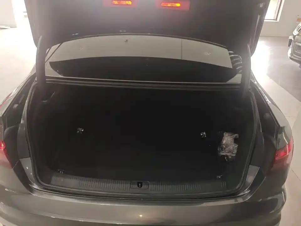 Audi A4L — миниатюра 7
