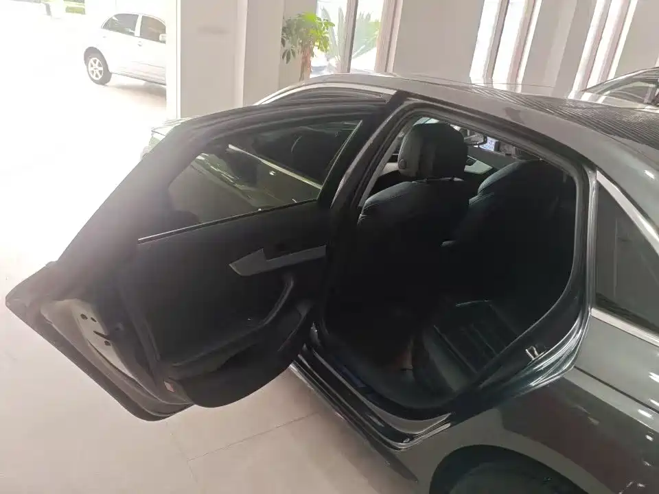 Audi A4L — миниатюра 5