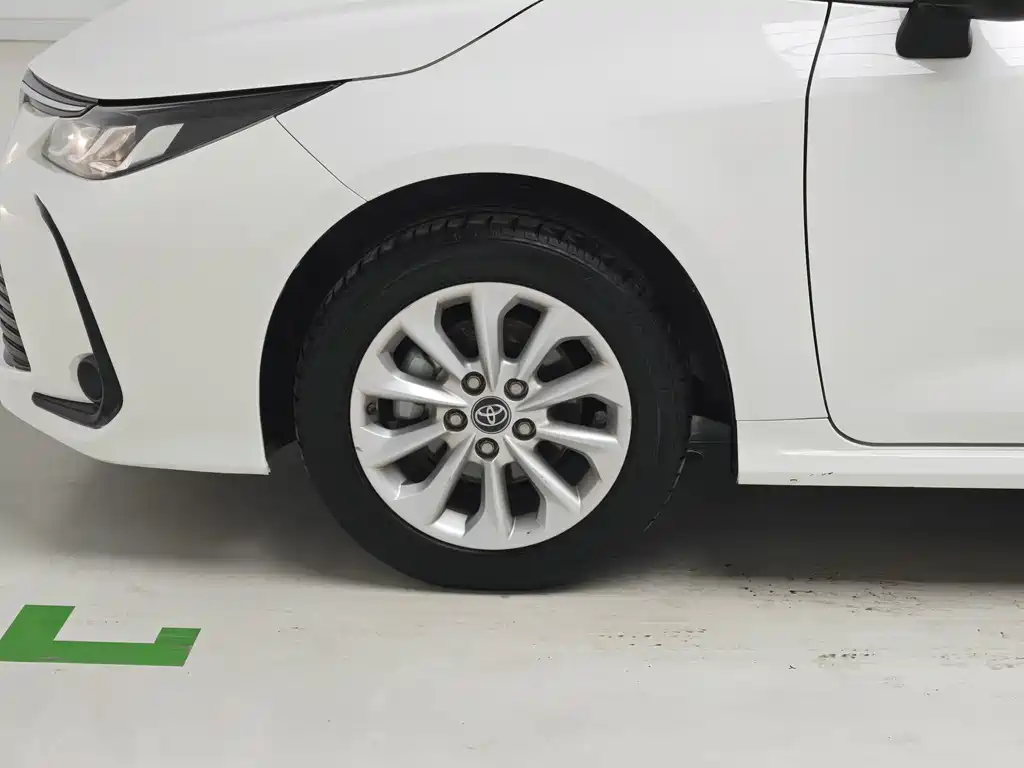 Toyota Corolla — миниатюра 8