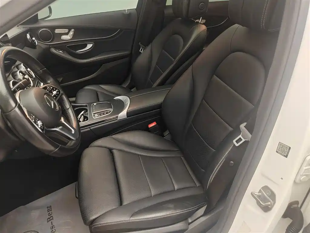 Mercedes-Benz C-Class — миниатюра 6