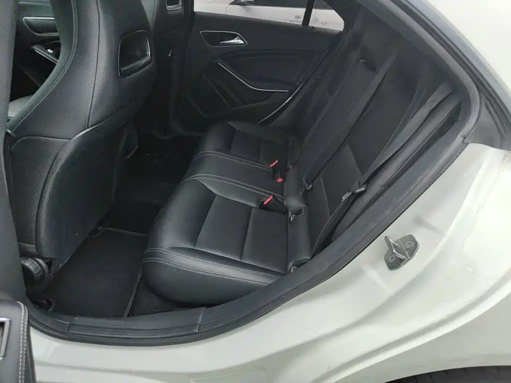 Mercedes-Benz CLA (Import) — миниатюра 17