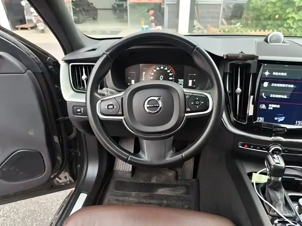 Volvo XC60 — миниатюра 11
