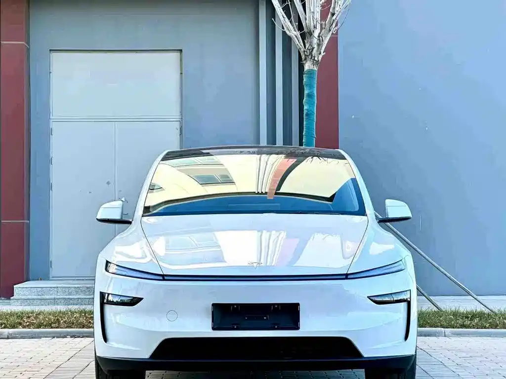 Tesla Model Y 2026