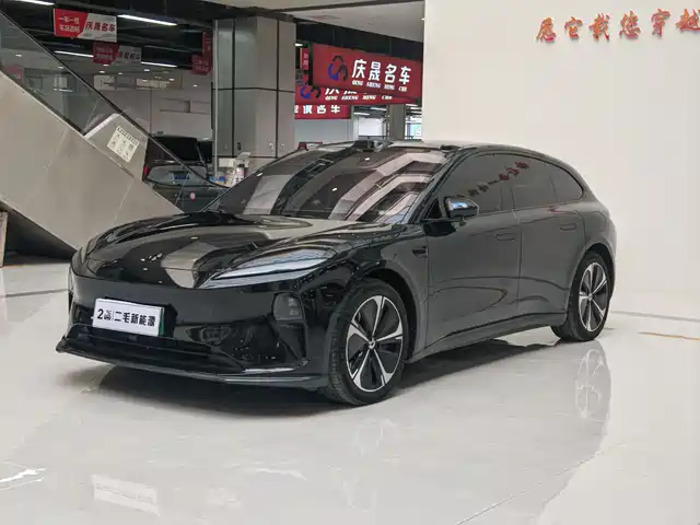 NIO NIO ET5T 2024