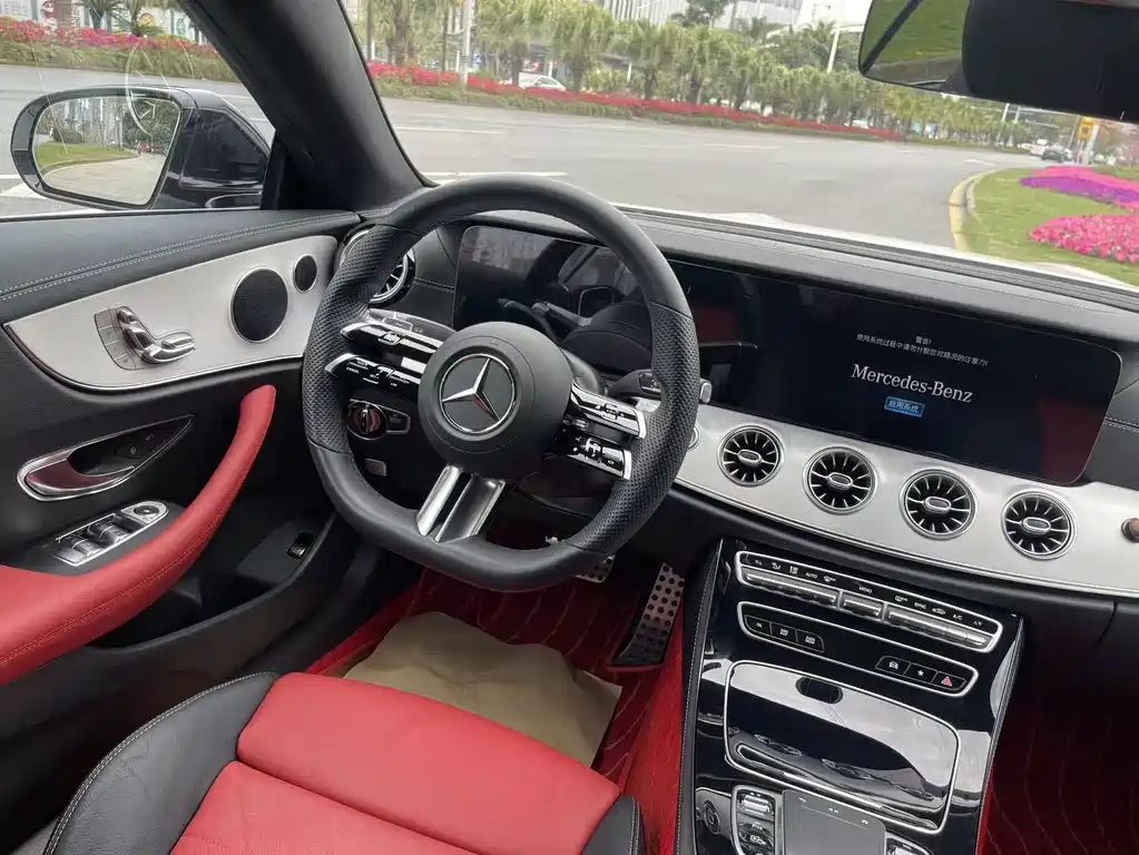 MERCEDES-BENZ E CLASS