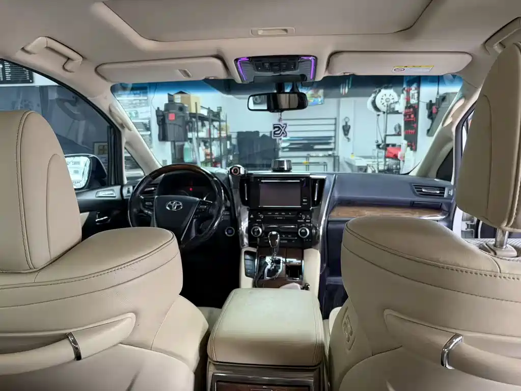 Toyota Alphard 2015 3.5L Luxury