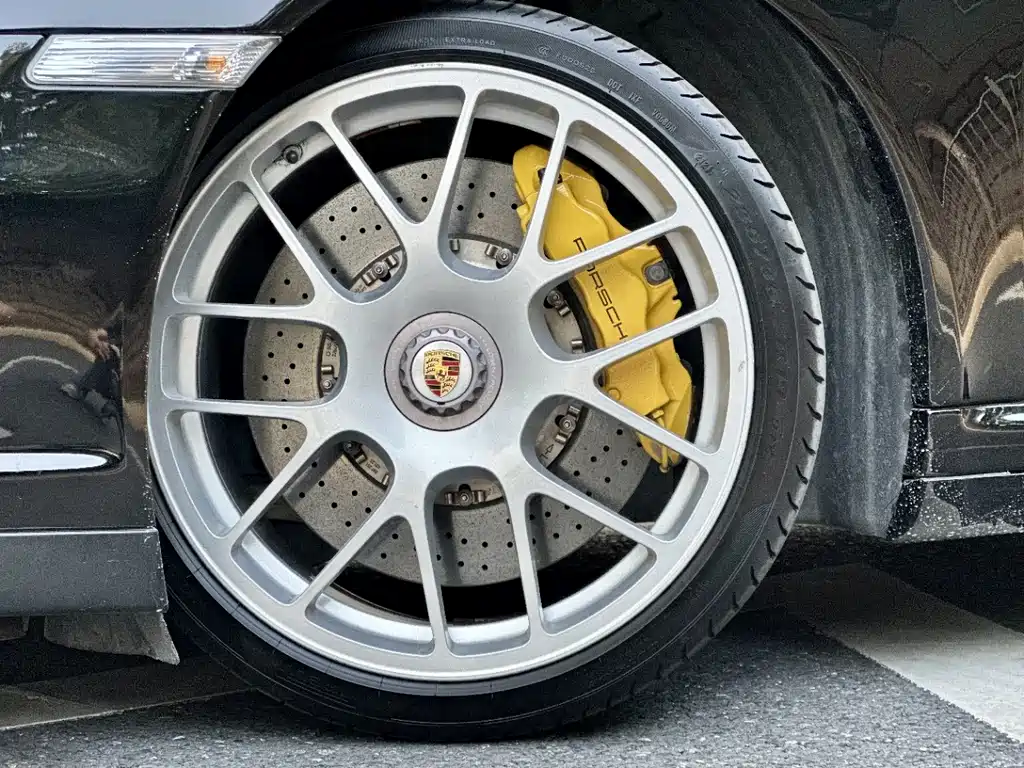 Porsche 911 2010 Turbo S 3.8T