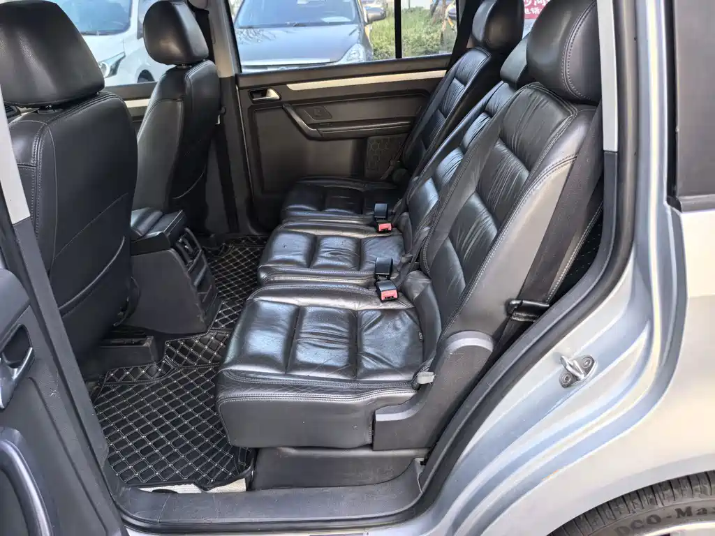 Volkswagen Touran — миниатюра 8