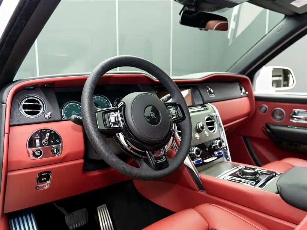 ROLLS-ROYCE CULLINAN