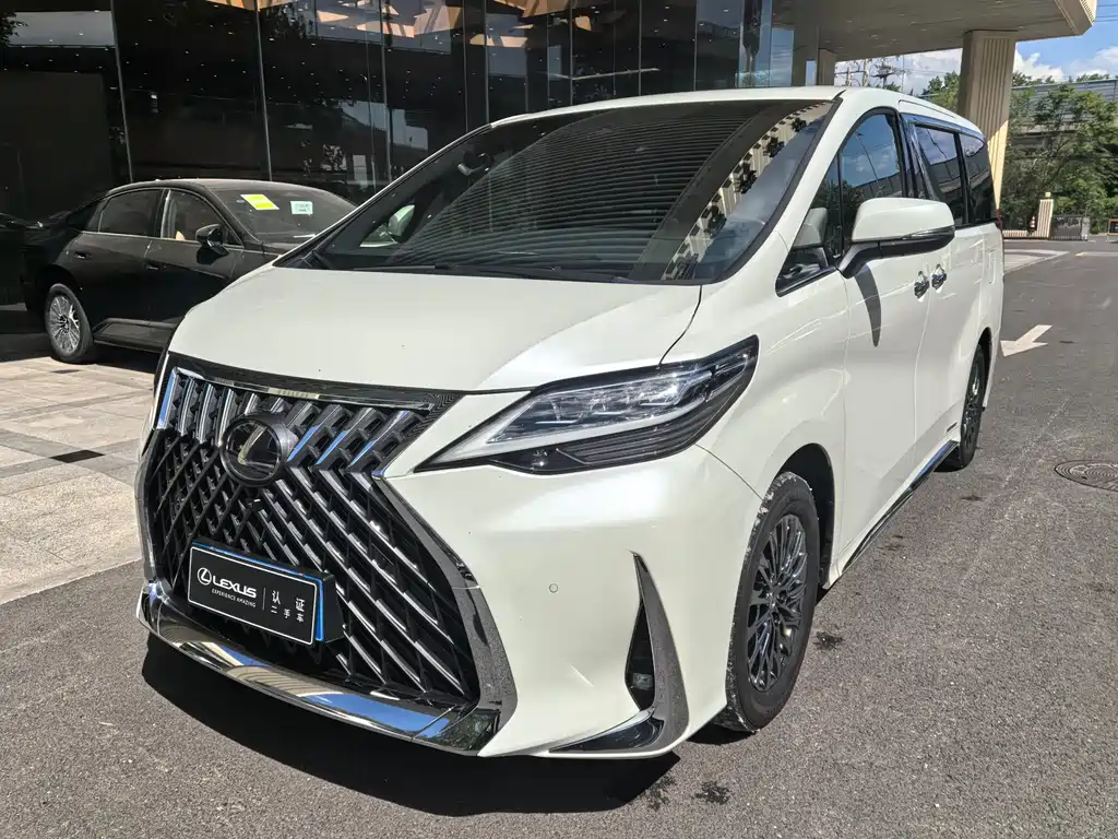 Lexus LM 2023