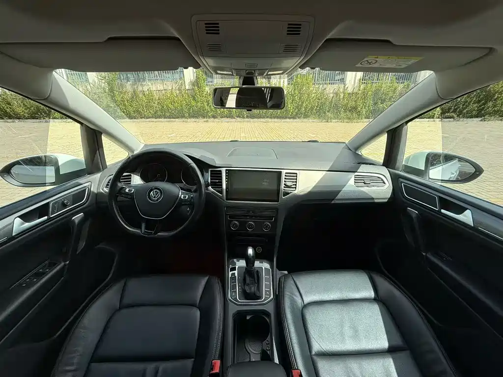 VOLKSWAGEN GOLF*JIAYU