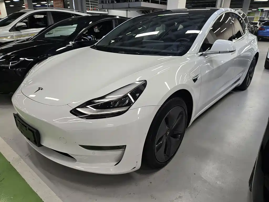 Tesla Model 3 2020