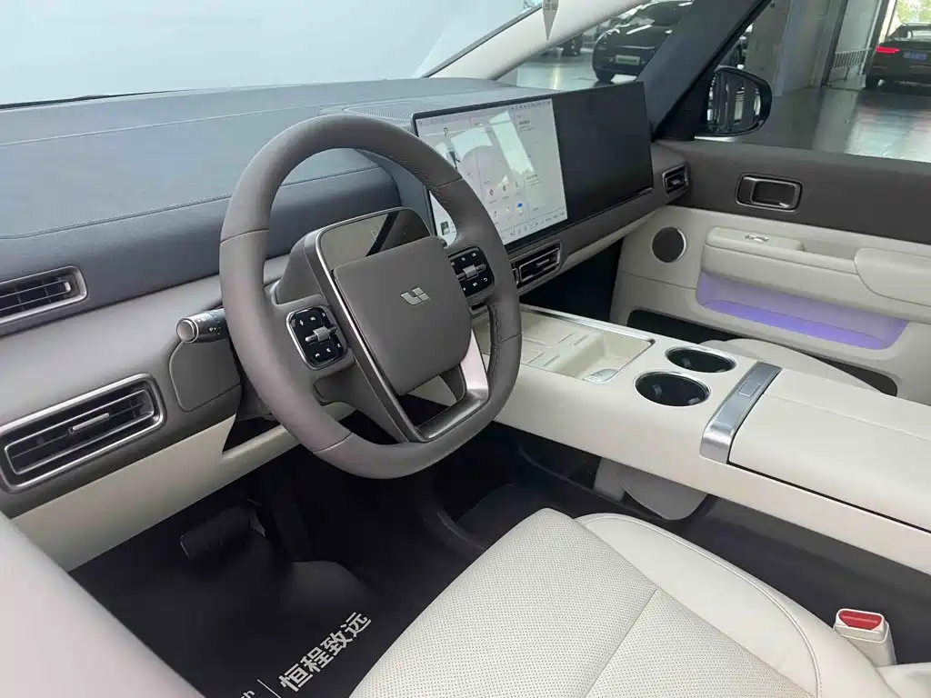 Li Auto Li MEGA — миниатюра 27