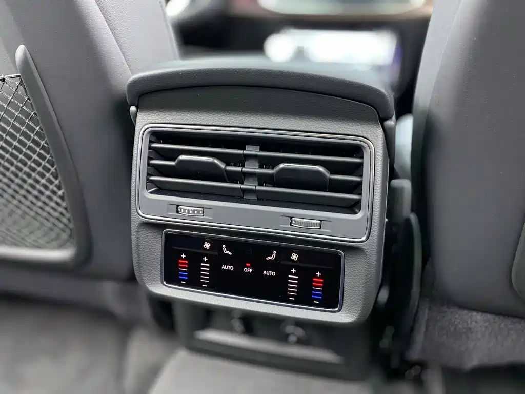 Audi Q7 — миниатюра 20