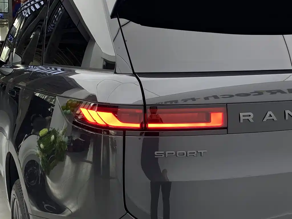 Land Rover Sport — миниатюра 7
