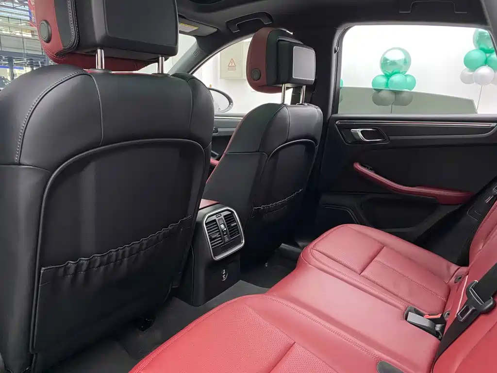 Porsche Macan — миниатюра 28