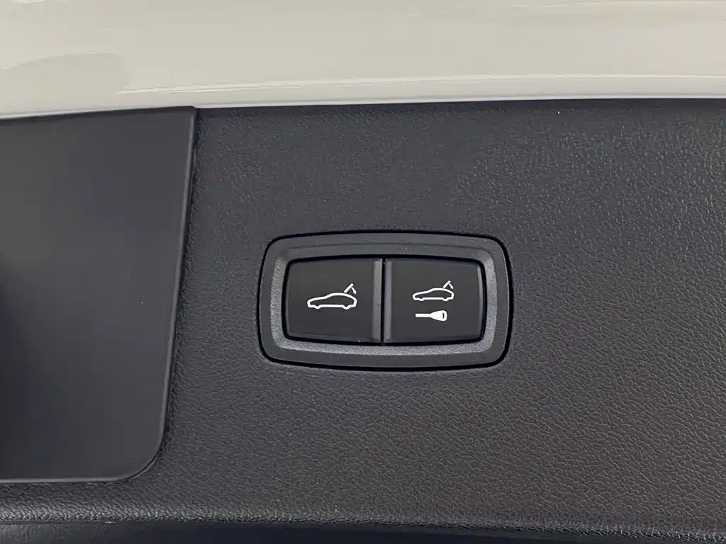 Porsche Cayenne — миниатюра 29