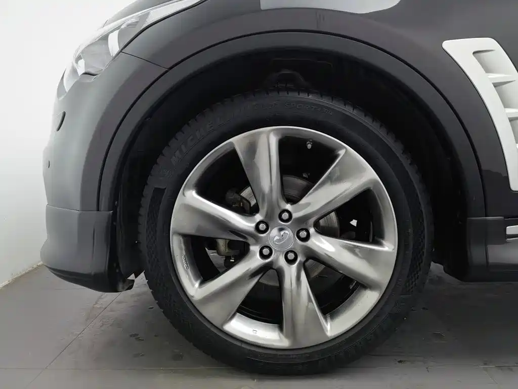 Infiniti FX — миниатюра 17